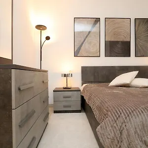 Comfy Living! Renovated 2 At Ambra Apartments-lift-secure Parking-great Area! Appartamento